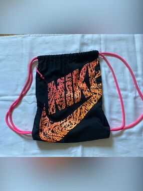 Nike Black drawstring gym bag Orange and Pink Swoosh with side zipper pocket